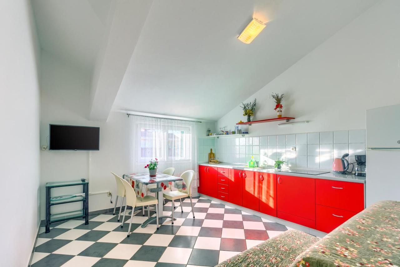 Apartmani Vukicevic Водице Екстериор снимка