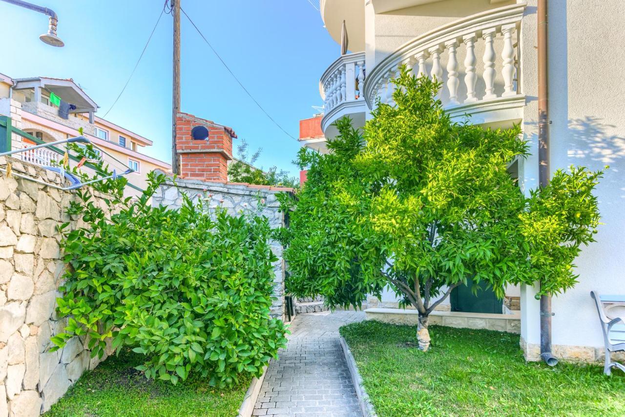 Apartmani Vukicevic Водице Екстериор снимка